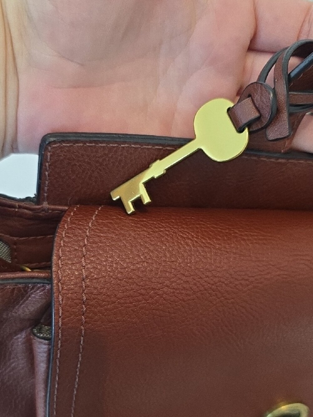 Fossil Amelia Brown Pebbled Leather Convertible Backpack Top Handle Bag Gold Key - Picture 10 of 16